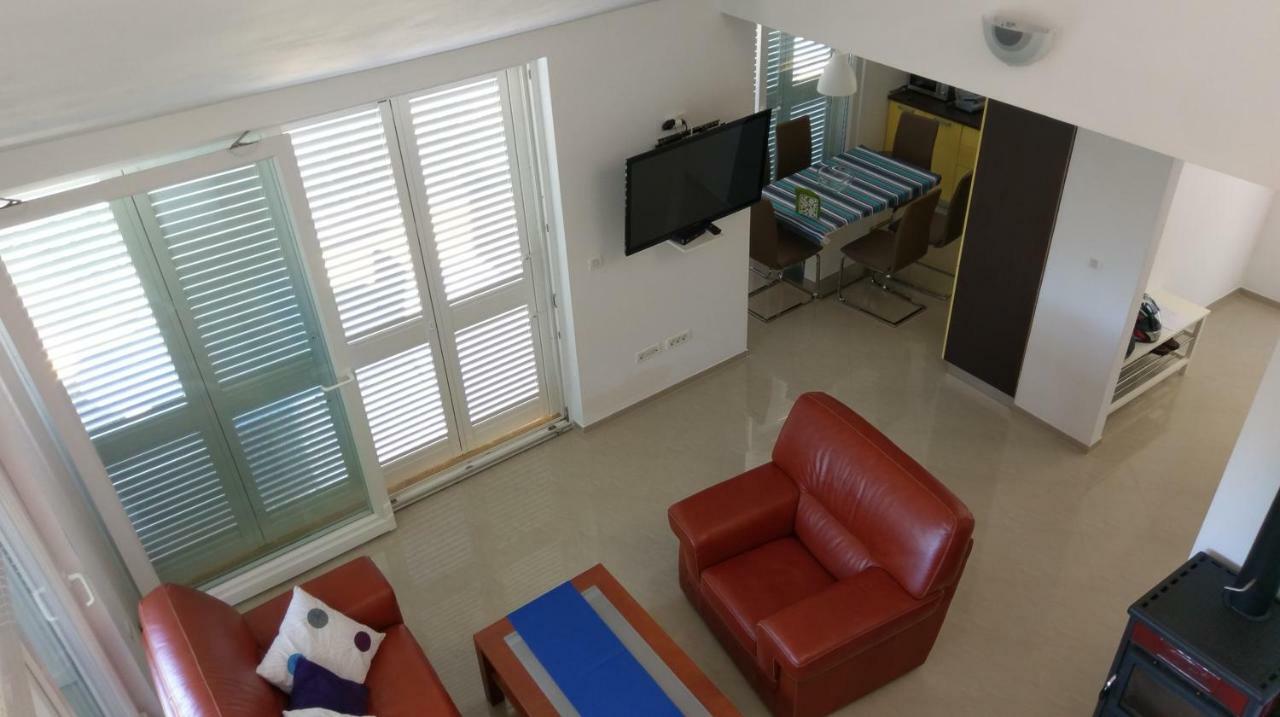 Tramuntana Holiday Home Porozina Exterior photo